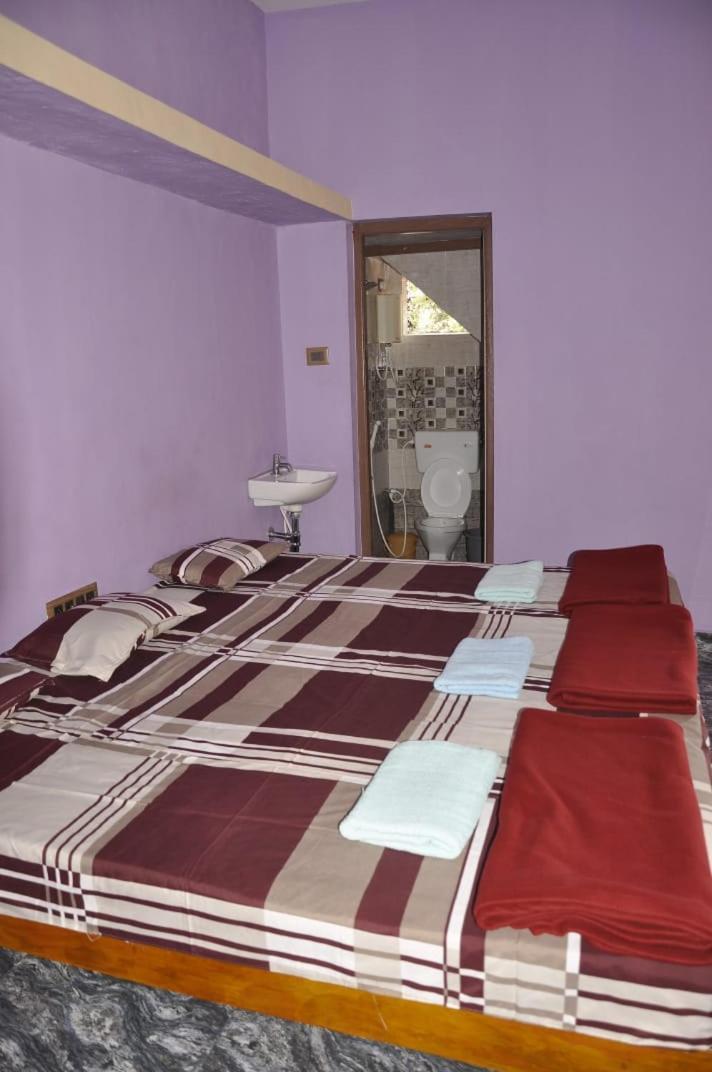 Classic Homestay Hampi Buitenkant foto