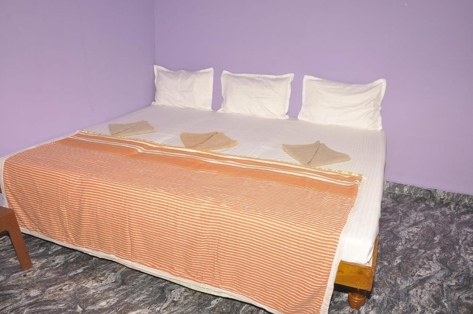 Classic Homestay Hampi Buitenkant foto